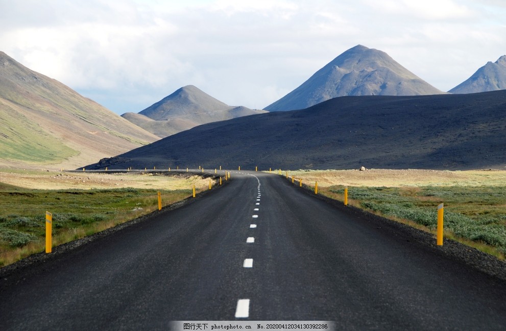 大山之中的公路图片 自然风景 自然景观 图行天下素材网